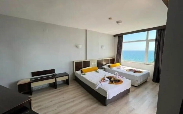 Semt Luna Beach Hotel