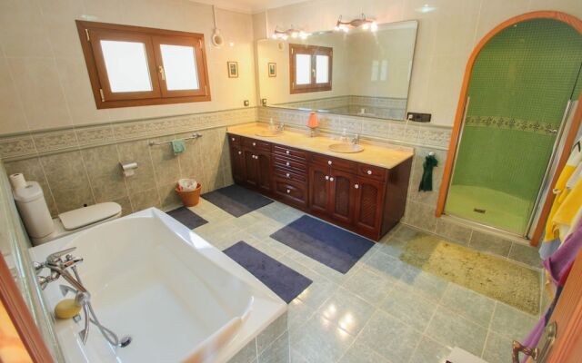 Finca Raiz - modern, well-equipped villa with private pool in Moraira