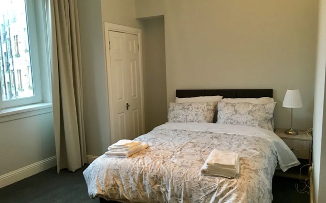 Bellahouston View Apartment