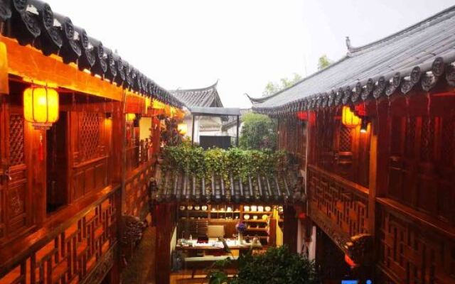 Wuji Parkjing Inn (Lijiang Ancient City Shop)