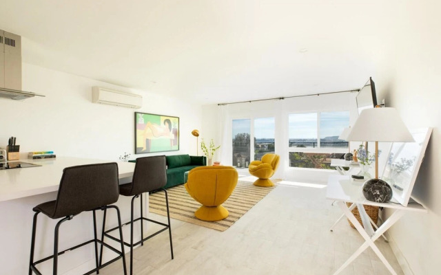 Guy St 2 - Avalon II