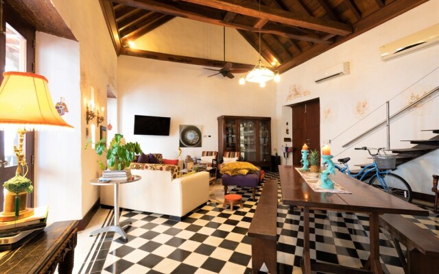 San Pedro Apartments