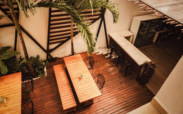 Nomads Hotel & Rooftop Pool