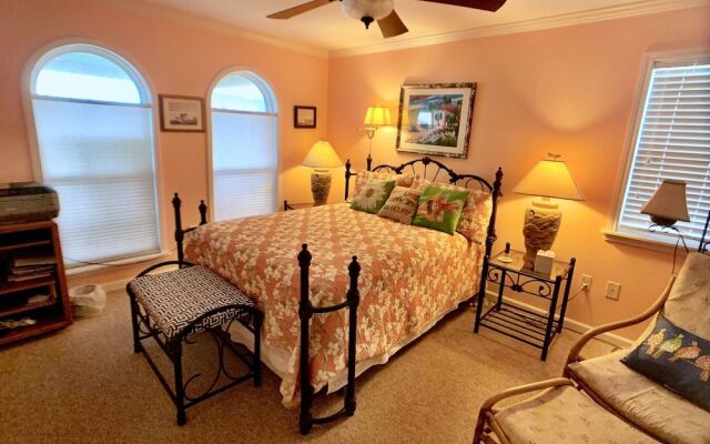 Family Ties - 3 Br Home