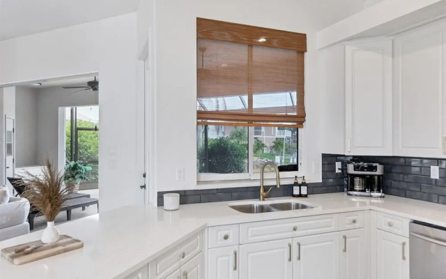 228 Freeport Court