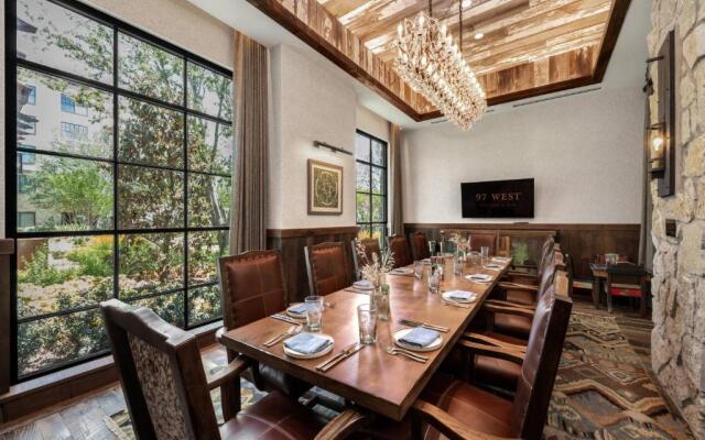 Hotel Drover, Autograph Collection