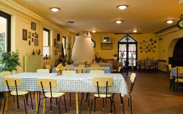 Thermal Kemping es Motel