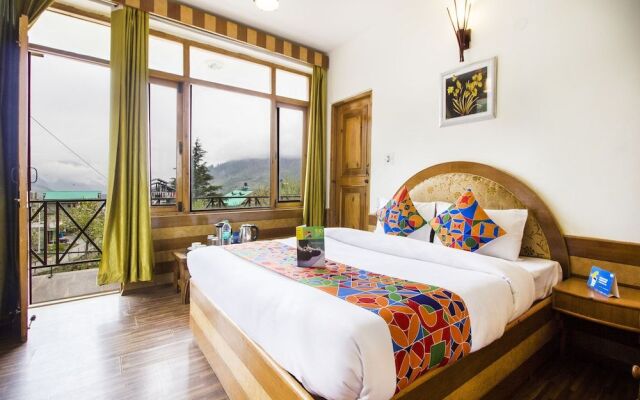 FabHotel Whispiring Wood