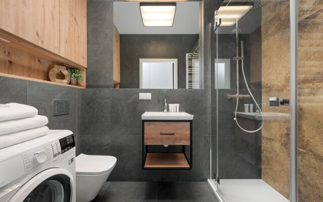 Stylish Apartment in Wroclaw by Renters