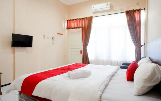 Ramee Rose Hotel