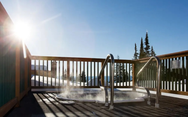 Vance Creek Hotel & Conference Centre