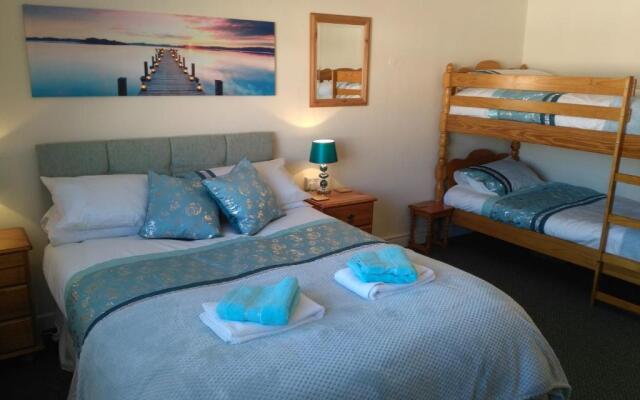 57 New Esplanade Court, Beach Close By Pool View