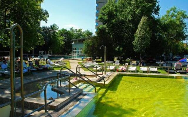 Hotel Hőforrás
