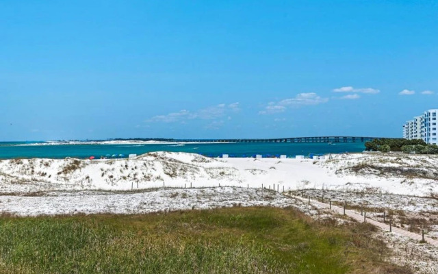 Pelican Point at Destin Pointe