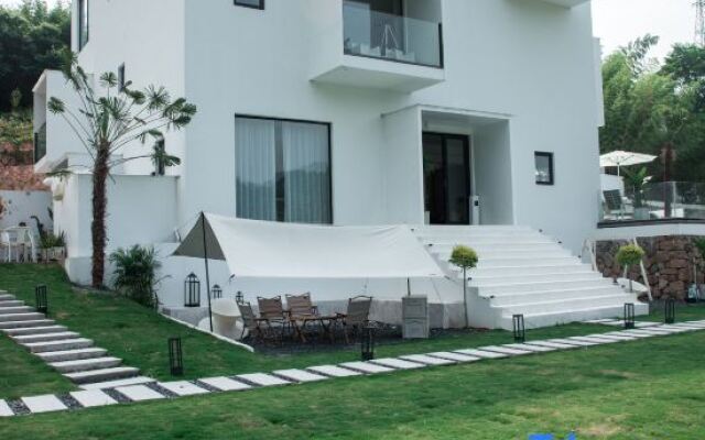 Xingye •Constellation Designer Pool Homestay