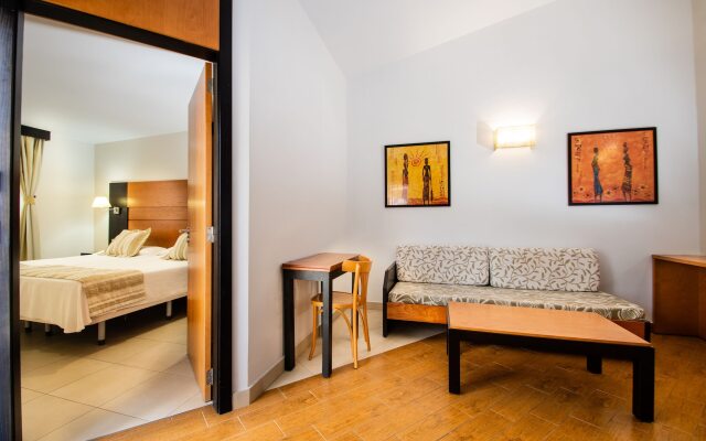 HL Miraflor Suites Hotel