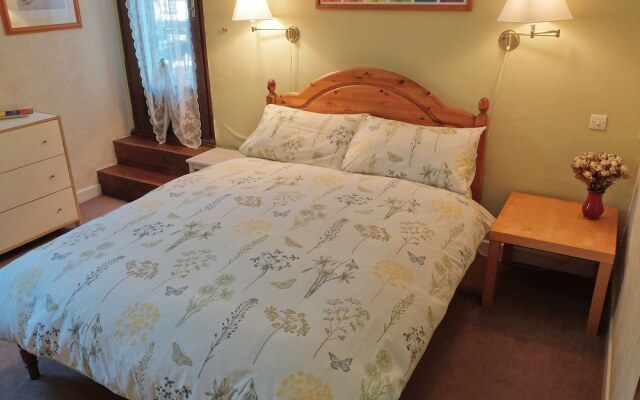 Spacious Holiday Home in Anglars-nozac With Swimming Pool