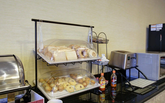 Spark by Hilton Selma