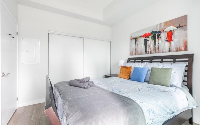 Bright and Spacious 1BR Condo w Large Balcony