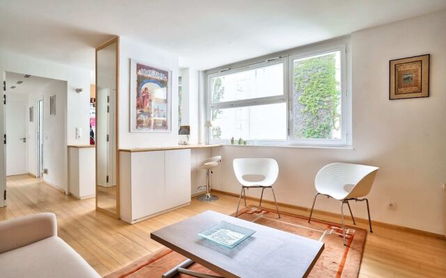 Charming 3 Room Apartment - Paris