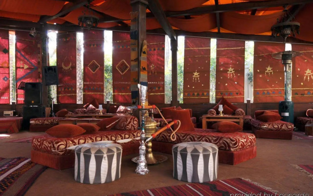 Grand Pyramids Hotel