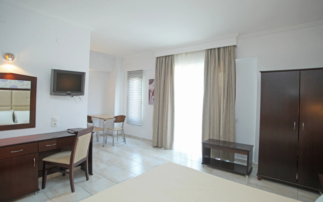 Naias Beach Hotel