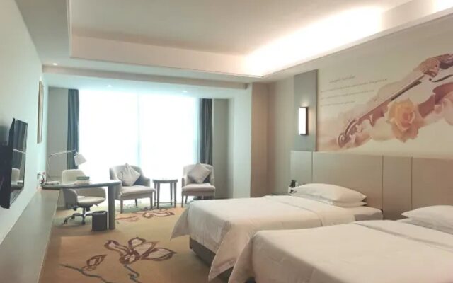 Vienna International Hotel (Haikou Old Town High-speed Railway Station)