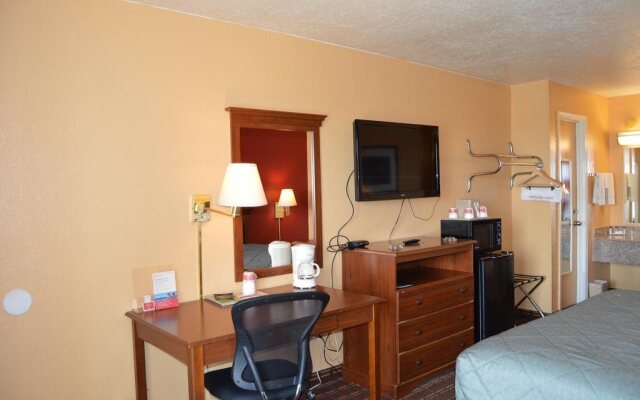 Regency Inn And Suites