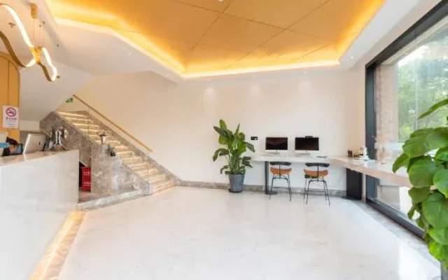 Su Shi Light Luxury Hotel (Shanghai Wujiaochang Fudan University Branch)