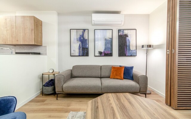 Elegant Flat Close to Malls in Sariyer