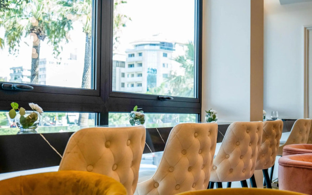 Gate Twenty Two Boutique Hotel