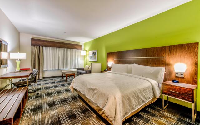 Holiday Inn Express & Suites Dallas NW - Farmers Branch by IHG