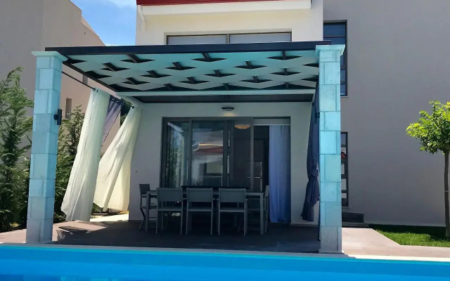 W Villas Halkidiki