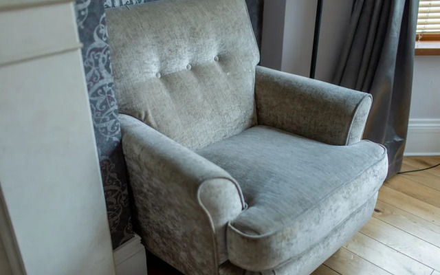 Remarkable Luxurious Home at the Edge of City