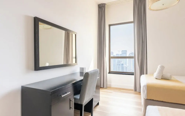 Luxe Marina View Retreat - 2BDRM