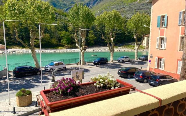 Appartement terrasse vue lac