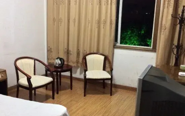 Anmen Golden Holiday Hotel