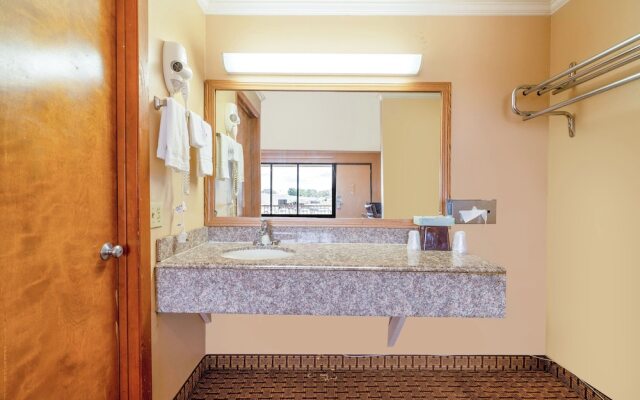 River Valley Motor Inn