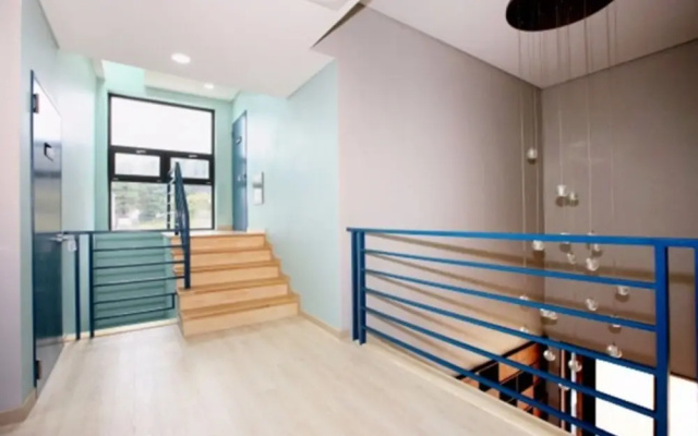 Yangyang Yachtrang Club House Pension