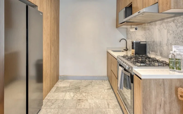 Unicoroma Tmaple 302