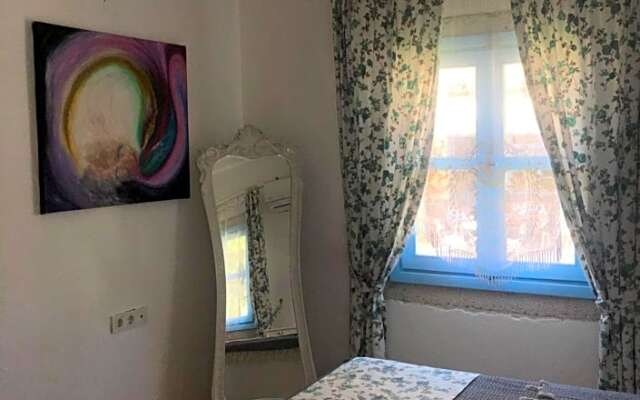 Çakir Bey Hotel