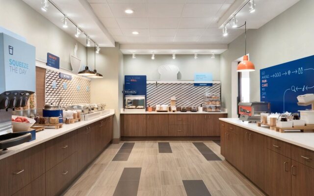 Holiday Inn Express & Suites-Cincinnati South - Wilder by IHG