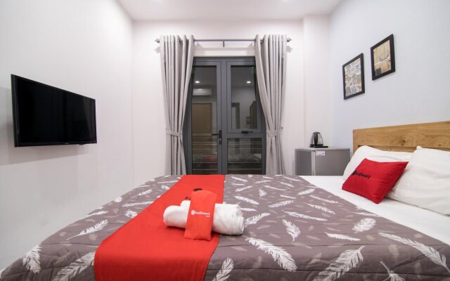 Shibrows By RedDoorz