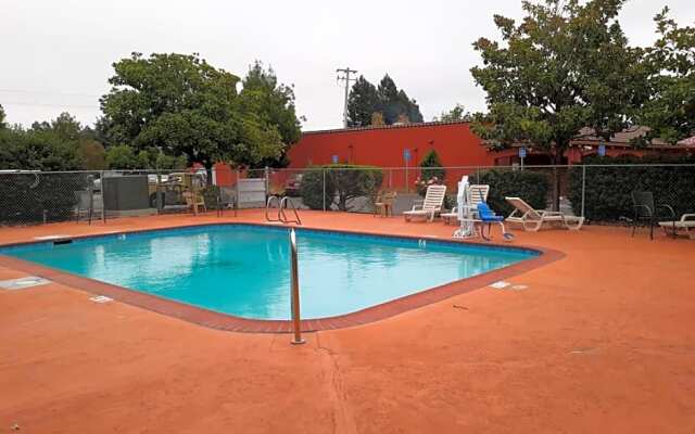 OYO Hotel North Bay at Petaluma