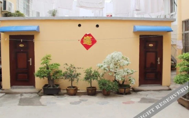Shude Hostel