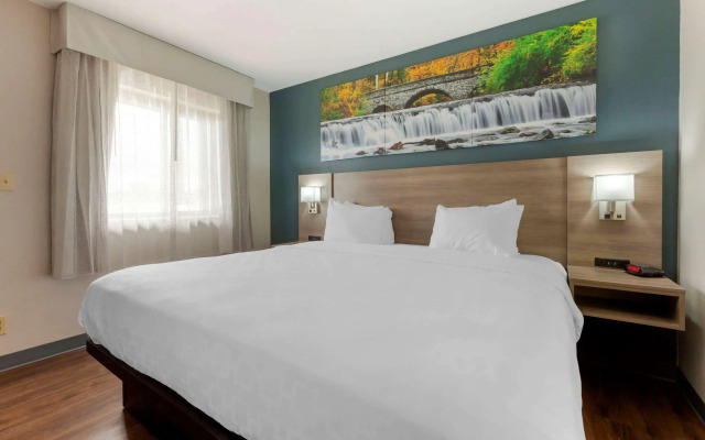 Red Roof Inn & Suites Tomah