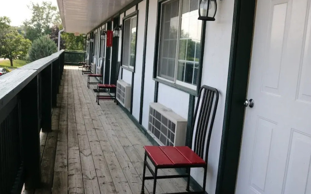 Fenelon Inn