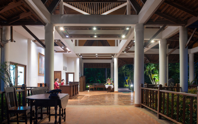 Royal Lanta Resort & Spa