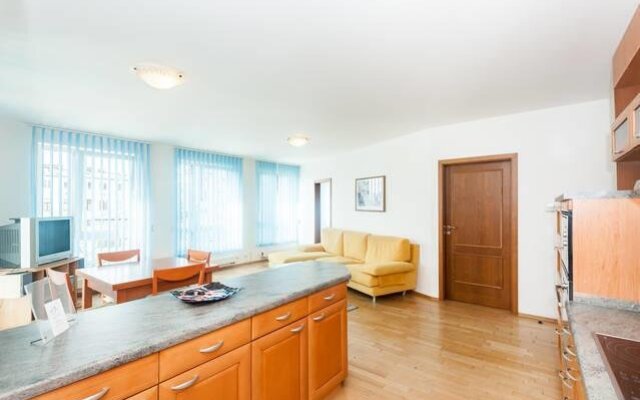 My House Travel 28 Rijna Apartment