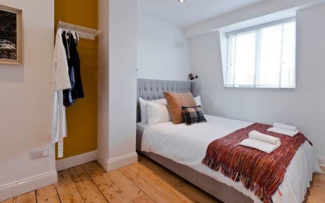 Modern 2bed in Brook Green/ Olympia
